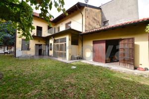 Ampia soluzione indipendente con giardino privato