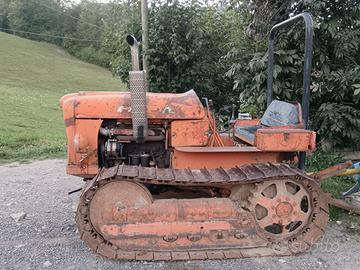 Trattore cingolato