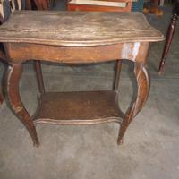 Tavolino legno antico con ripiano