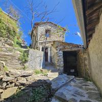 CASA INDIPENDENTE A TRIORA