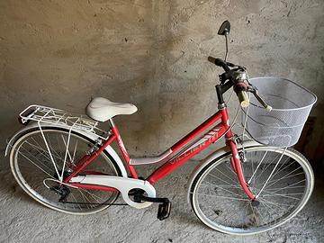 Bicicletta come nuova, completa di accessori