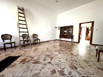 CASA INDIPENDENTE A MESAGNE