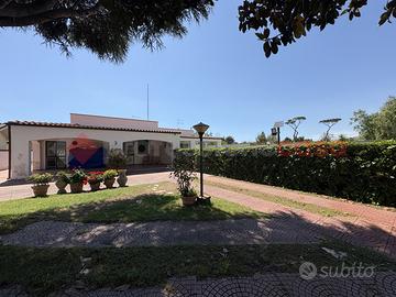 Villa bifamiliare Terracina [Cod. rif 3236184VRG]