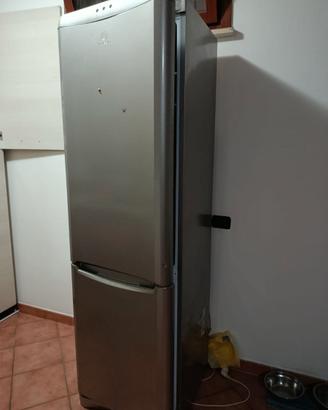 Frigorifero total no frost Indesit