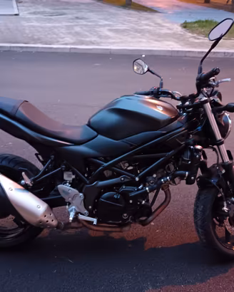 Moto SUZUKI SV 650