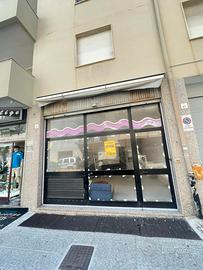 Alghero AMPIO LOCALE AL PIANO TERRA