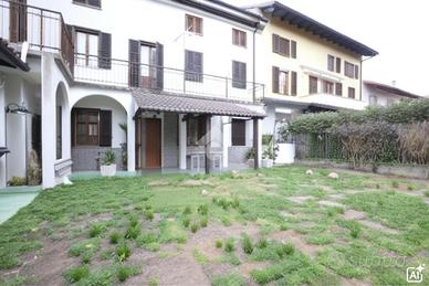 CASA SEMINDIPENDENTE A BERGAMASCO