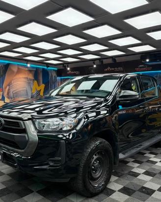 Toyota Hilux 2.4 D-4D A/T 4WD 4 porte Double Cab C