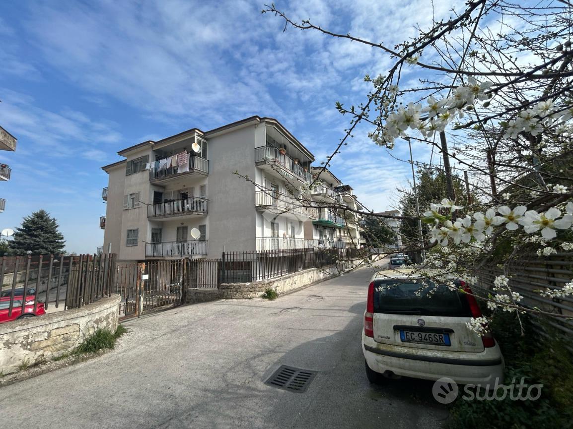 Apartment in Napoli, Pianura, Municipalità 9 - Altro