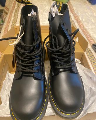 Dr. Martens Smooth black n.40 NUOVE