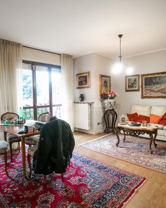 AMPIO DUE LOCALI CON BOX