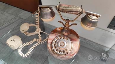 Telefono vintage in marmo