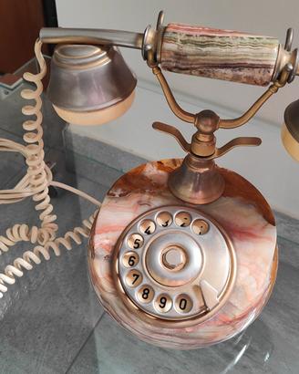 Telefono vintage in marmo