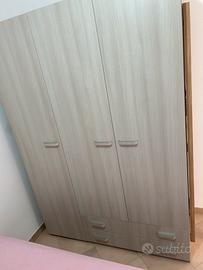 Armadio per cameretta 3 ante e letti