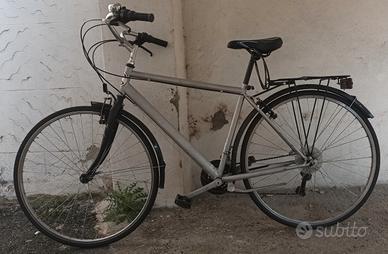 Bicicletta uomo. 