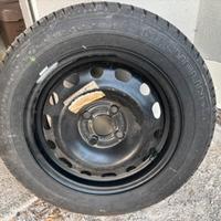 Pneumatico michelin 175/65R14 con cerchione