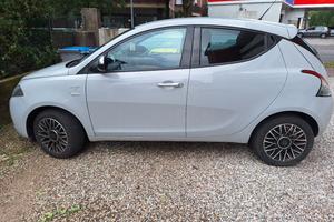 lancia ypsilon mya 1.2 benzina 5 porte