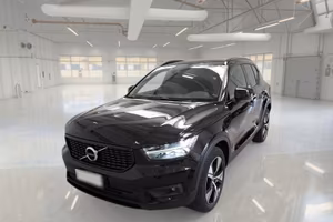 VOLVO XC40 T4 PLUG-IN HYBRID AUTO RECHARGE R-DESIG