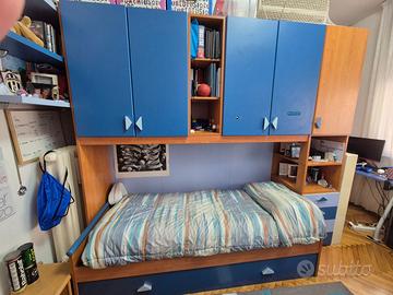 CAMERETTA COLORE AZZURRO, BLU E CILIEGIO