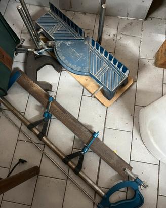 Attrezzi falegname cornici fresa pinze sega