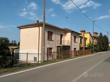 Villa singola indipendente con giardino 