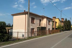 Villa singola indipendente con giardino 
