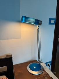 Lampada da comodino azzurra