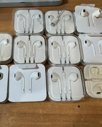 Cuffie  apple