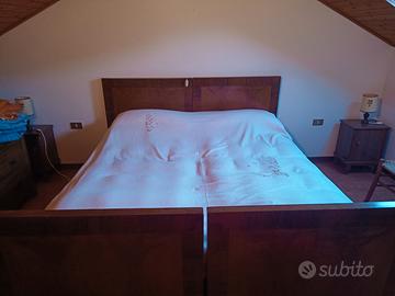 Letto legno massiccio vintage