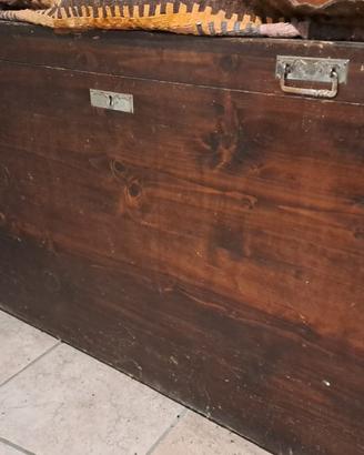 Cassapanca legno massello noce baule antiquariato