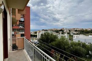 Appartamento di 143 m² con 5 locali e box auto a S