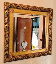 Specchio molato con cornice misure 100cmx100cm.