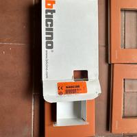 Placche Bi Ticino -Serie Living -linea Light