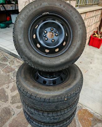 Gomme Camper/Furgone 225/75 R16 C M+S
