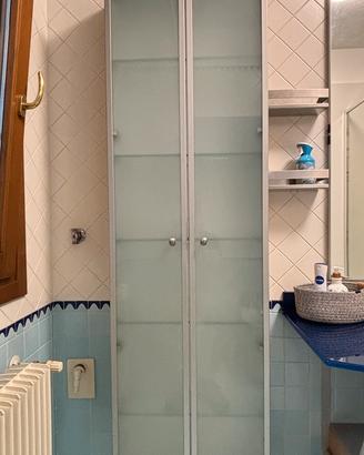 Mobiletto pensile per bagno