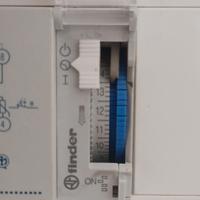 Interruttore Finder Orario