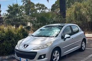 Peugeot 207 1.4 benzina
