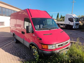 iveco daily 35c12 passo 3.30 furgonato gemellato