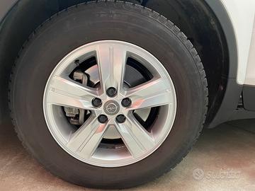 Cerchi il lega da 16 con pneumatici invernali