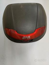 Aprilia Sportcity 250 - Bauletto GIVI