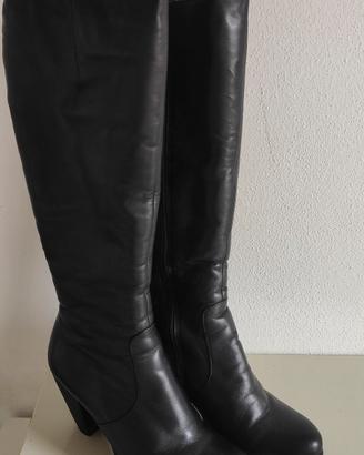Stivali donna Bata con pelo n. 37 