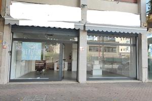 P.zza o.ziino ampio negozio 2 luci pronto uso