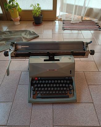 Macchina da scrivere Olivetti 82 Diaspron 