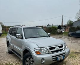 Mitsubishi pajero v60 3.2