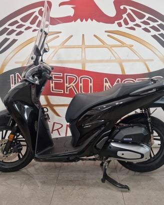 Honda SH150i nero lucido usato, 7.590 km