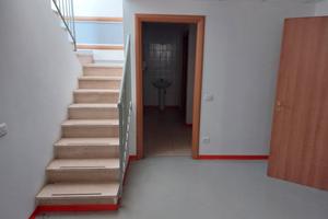 Negozio ampio in due livelli