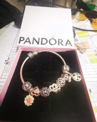 Bracciale pandora con charm