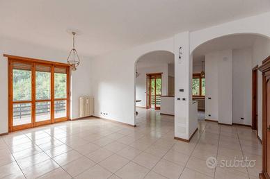 Appartamento di 120 m² con 5 locali a Rivalba