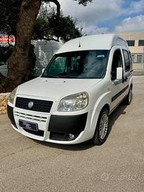 Fiat Doblo 5 posti Trasporto Disabili con pedana s