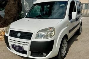 Fiat Doblo 5 posti Trasporto Disabili con pedana s